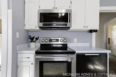 736 Lincoln Avenue, Holland, MI 49423 - Photo 5