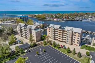 230 Water St, Saint Joseph, MI 49085 - Photo 25