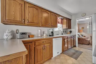 15226 Cook St, Southgate, MI 48195 - Photo 11