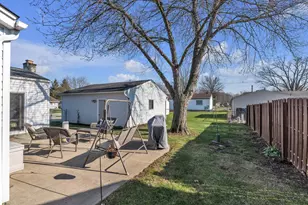 39345 Surrey Heights Ct, Westland, MI 48186 - Photo 35