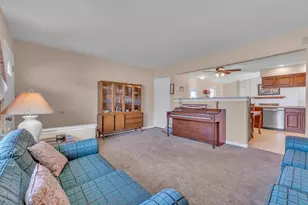 39345 Surrey Heights Ct, Westland, MI 48186 - Photo 7