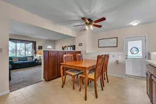 39345 Surrey Heights Ct, Westland, MI 48186 - Photo 13