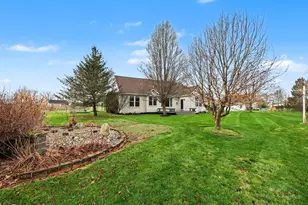 12126 Harvest Dr, Grass Lake, MI 49240 - Photo 29