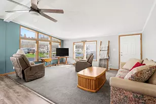 574 Maple Ln, Coldwater, MI 49036 - Photo 5