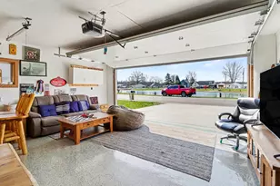 574 Maple Ln, Coldwater, MI 49036 - Photo 23