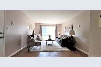 2445 Torquay Avenue #211, Royal Oak, MI 48073 - Photo 3