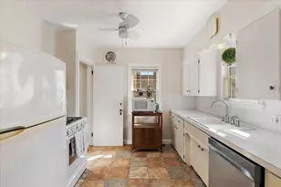 911 Van Buren Ave NW, Grand Rapids, MI 49504 - Photo 9