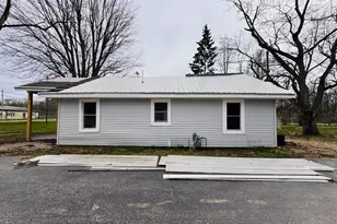 1250 S 15th St, Niles, MI 49120 - Photo 7