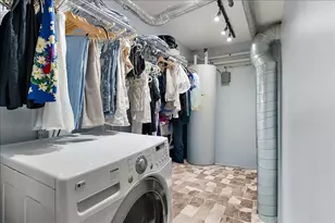 600 Broadway Ave NW, Grand Rapids, MI 49504 - Photo 31