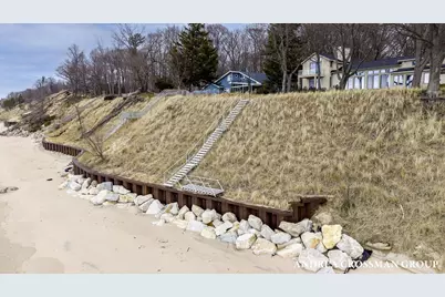 6129 Lakeshore Avenue, West Olive, MI 49460 - Photo 9
