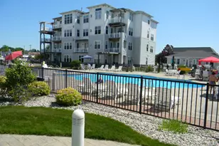 207 S William St, Ludington, MI 49431 - Photo 3