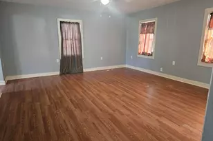 828 Division St, Adrian, MI 49221 - Photo 5