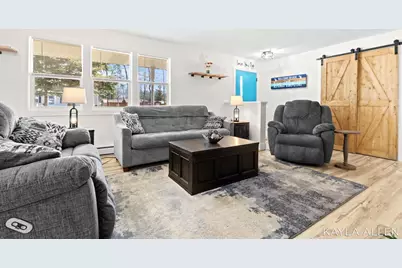 127 Maple Bluff Avenue, Prudenville, MI 48651 - Photo 7