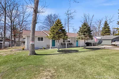 127 Maple Bluff Avenue, Prudenville, MI 48651 - Photo 3