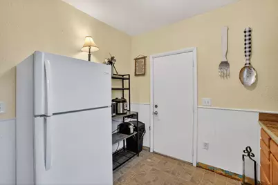 111 W Barnes Avenue, Lansing, MI 48910 - Photo 17