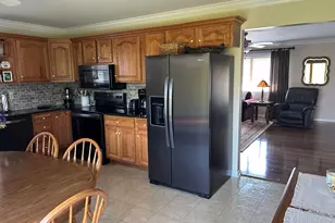 15972 Petros Dr, Rockwood, MI 48173 - Photo 7