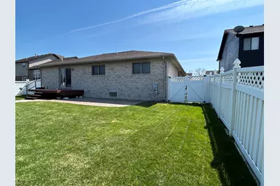 15972 Petros Drive, Rockwood, MI 48173 - Photo 29