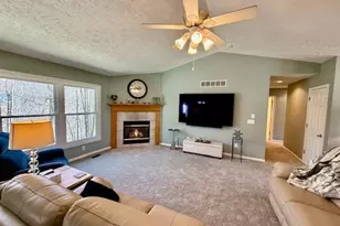 7108 Captiva Dr, Lansing, MI 48917 - Photo 9