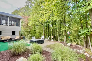 7108 Captiva Dr, Lansing, MI 48917 - Photo 3