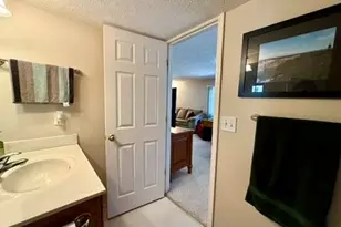 7108 Captiva Dr, Lansing, MI 48917 - Photo 35