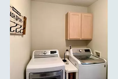 7108 Captiva Drive, Lansing, MI 48917 - Photo 17