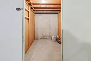 721 Blue Ash Dr SE, Grand Rapids, MI 49548 - Photo 11