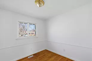 29725 Brown Ct, Garden City, MI 48135 - Photo 15