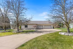 193 Minges Hills Dr, Battle Creek, MI 49015 - Photo 5