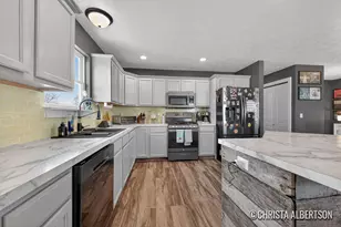 192 Sweet Meadow Dr, Kent City, MI 49330 - Photo 5