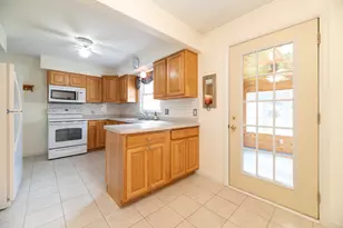 3311 Iroquois Trail, Kalamazoo, MI 49006 - Photo 7