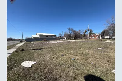 2203 E McNichols Road, Hamtramck, MI 48212 - Photo 33