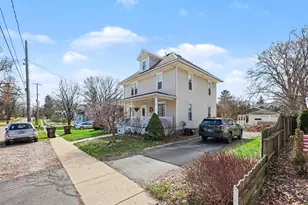 410 S Center St, Stockbridge, MI 49285 - Photo 3