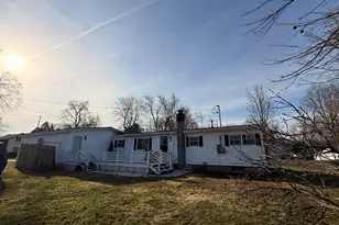 231 Smith St, Sheridan, MI 48884 - Photo 3