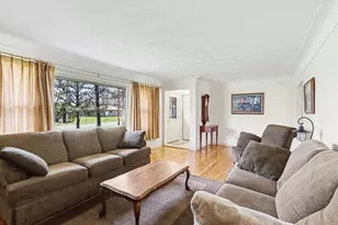 521 Gorham Ln, Kalamazoo, MI 49006 - Photo 3