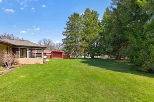 1097 Westfield Dr, Jackson, MI 49203 - Photo 21