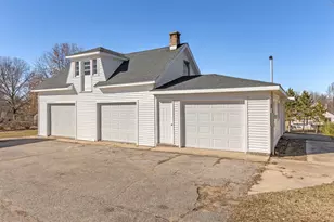 1643 Aberdeen St NE, Grand Rapids, MI 49505 - Photo 39