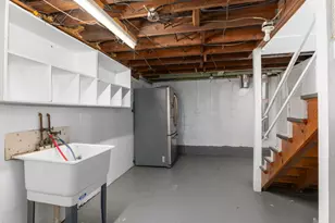 1643 Aberdeen St NE, Grand Rapids, MI 49505 - Photo 35