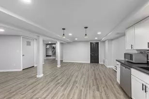 1643 Aberdeen St NE, Grand Rapids, MI 49505 - Photo 29