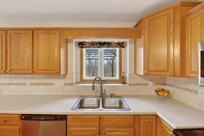 2116 Scenic Hills Drive, Jackson, MI 49201 - Photo 11