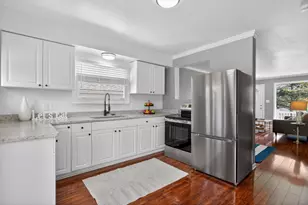 154 Golfview Dr, Brooklyn, MI 49230 - Photo 11