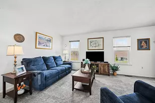 22842 Renford St, Novi, MI 48375 - Photo 7