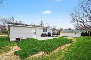 403 E 2nd St, Lawton, MI 49065 - Photo 23