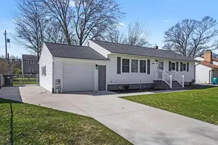 1657 Leif Ave, Norton Shores, MI 49441 - Photo 5