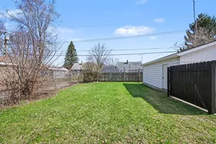 1140 Red Leaf Ln, Ypsilanti, MI 48198 - Photo 7