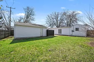 1140 Red Leaf Ln, Ypsilanti, MI 48198 - Photo 33