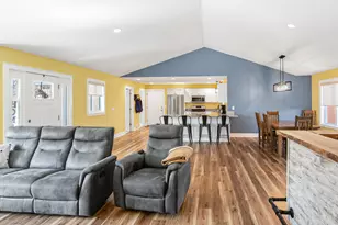 3578 N River Rd, Fort Gratiot, MI 48059 - Photo 9