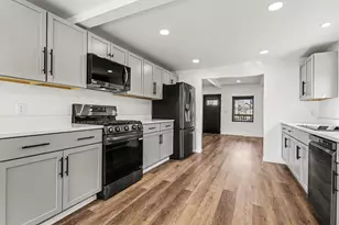 6592 Keigley St, Eau Claire, MI 49111 - Photo 9