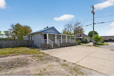 439 W Columbia Avenue, Battle Creek, MI 49015 - Photo 3