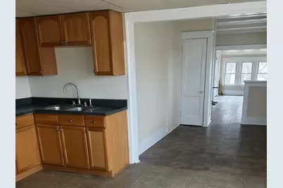 439 W Columbia Avenue, Battle Creek, MI 49015 - Photo 5