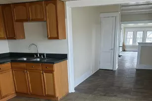 439 W Columbia Ave, Battle Creek, MI 49015 - Photo 5